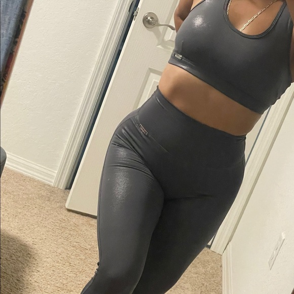 Bombshell Sportswear python set - Picture 3 of 3